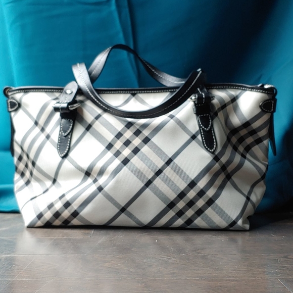 Burberry Blue Label Nova Check Medium Tote - Picture 2 of 7